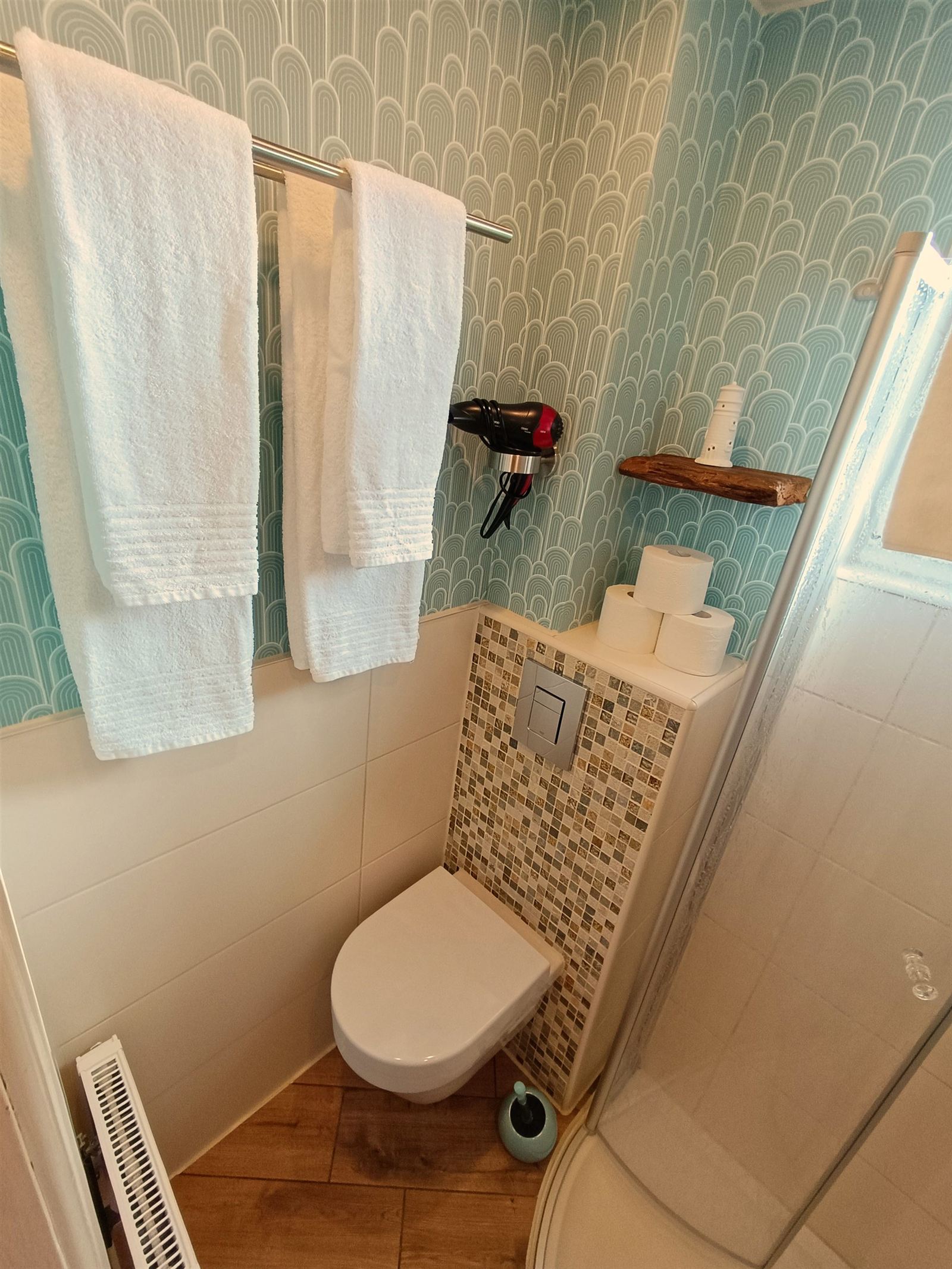 Badezimmer mit Handtüchern
